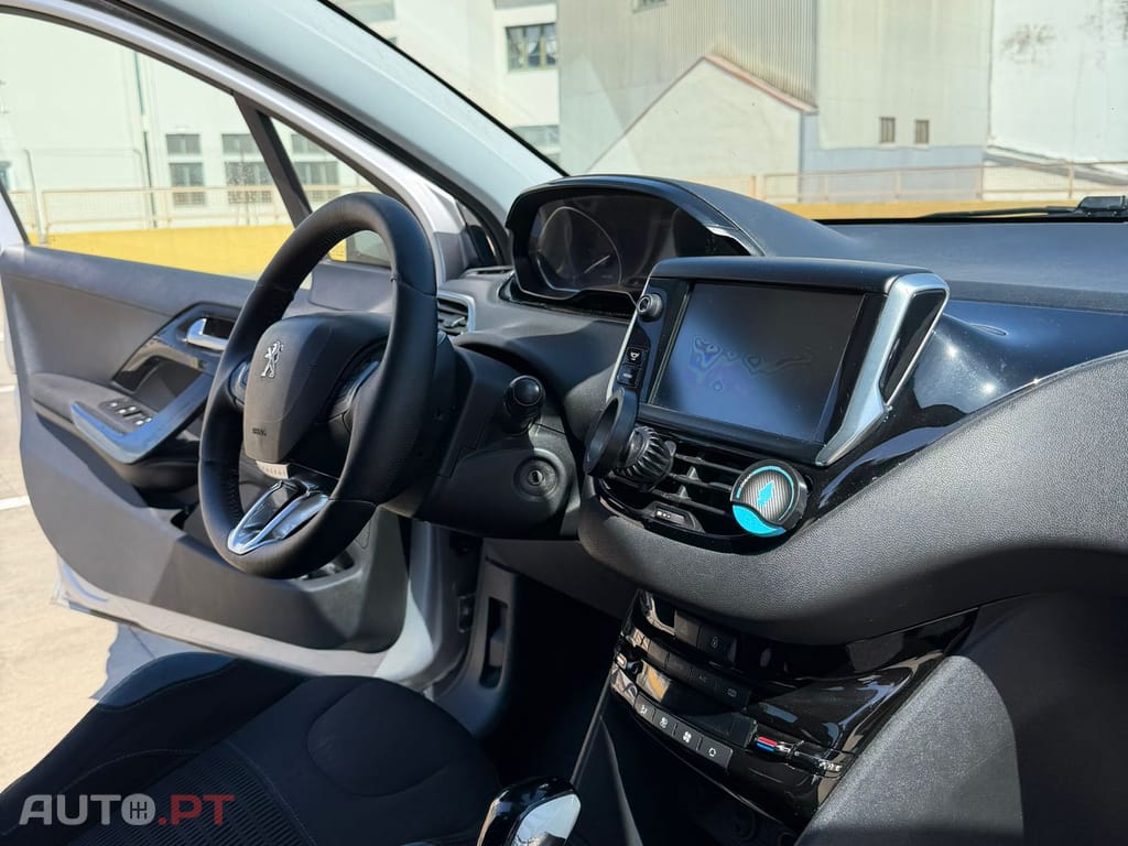 Peugeot 208 Allure