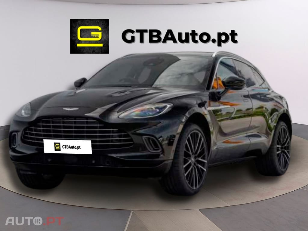 Aston Martin DBX V8