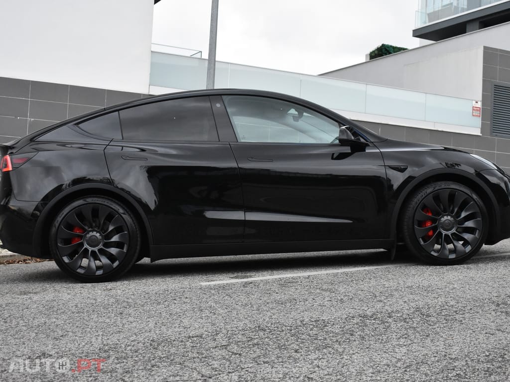 Tesla Model Y Performance Tração Integral