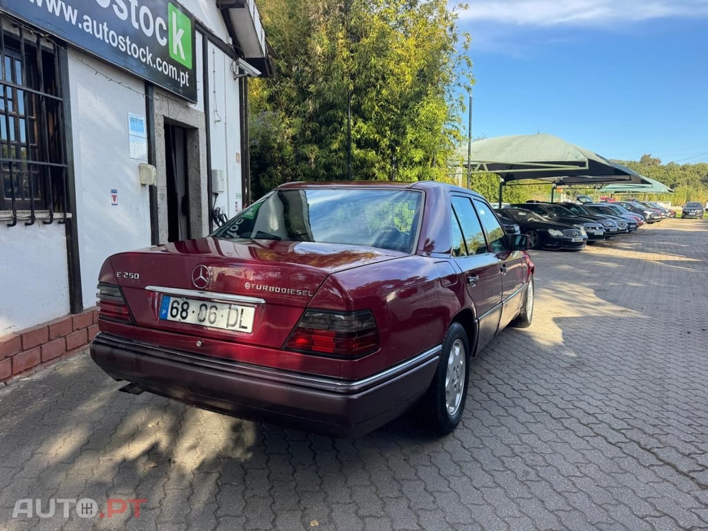 Mercedes-Benz E 250 TD