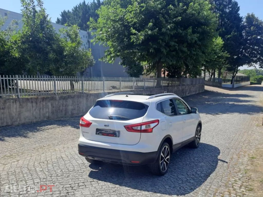 Nissan Qashqai 1.5 dCi Tekna Premium 17 Pele