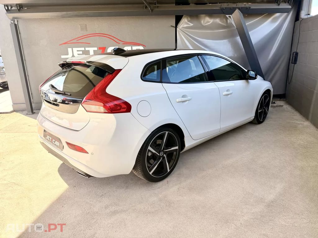 Volvo V40 2.0 D4 Momentum