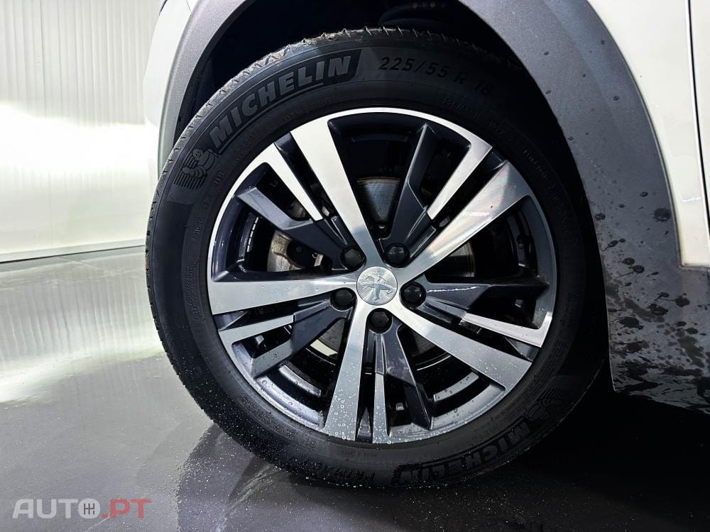 Peugeot 3008 1.2 Hybrid Allure Pack e-DCS6
