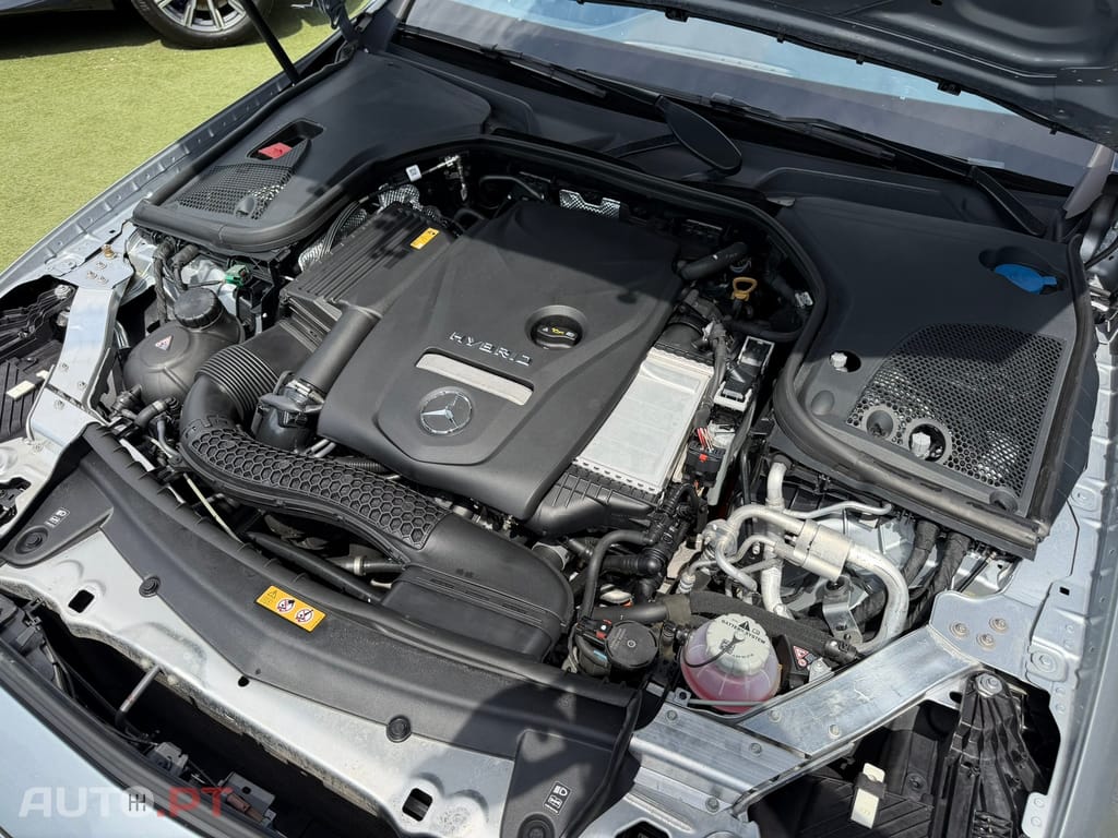 Mercedes-Benz E 300 e AMG Line