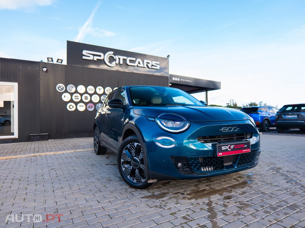 Fiat 600 1.2 Hybrid La Prima