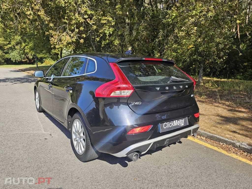 Volvo V40 1.6 D2 R-Design Momentum