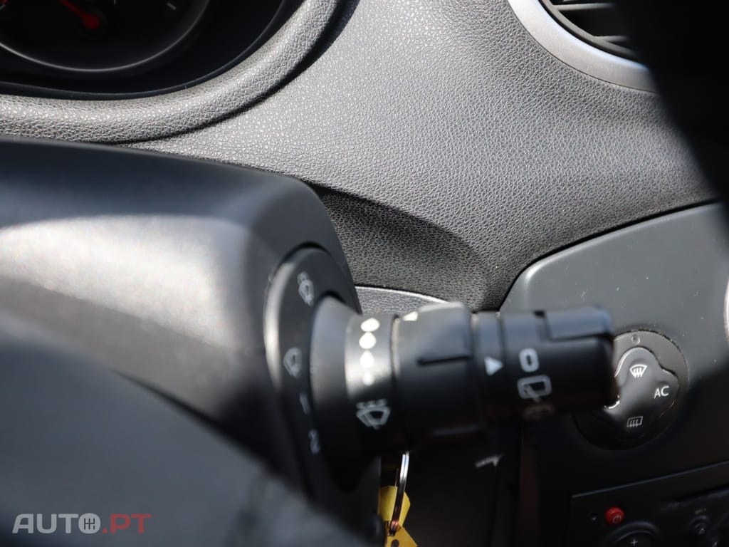 Renault Clio 1.5 dCi — fotografia 12