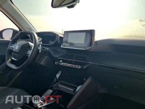 Peugeot 2008 1.2 PureTech Allure Pack EAT8
