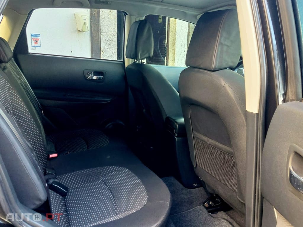 Nissan Qashqai 1.5 dCi Tekna Sport 18