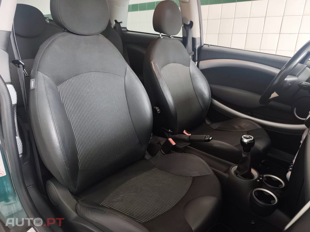 MINI Cooper Cooper S