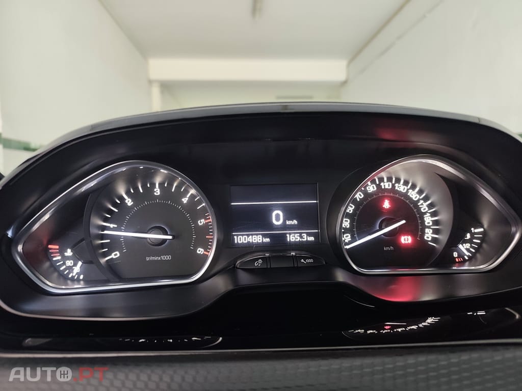 Peugeot 2008 1.6 BlueHDi Style