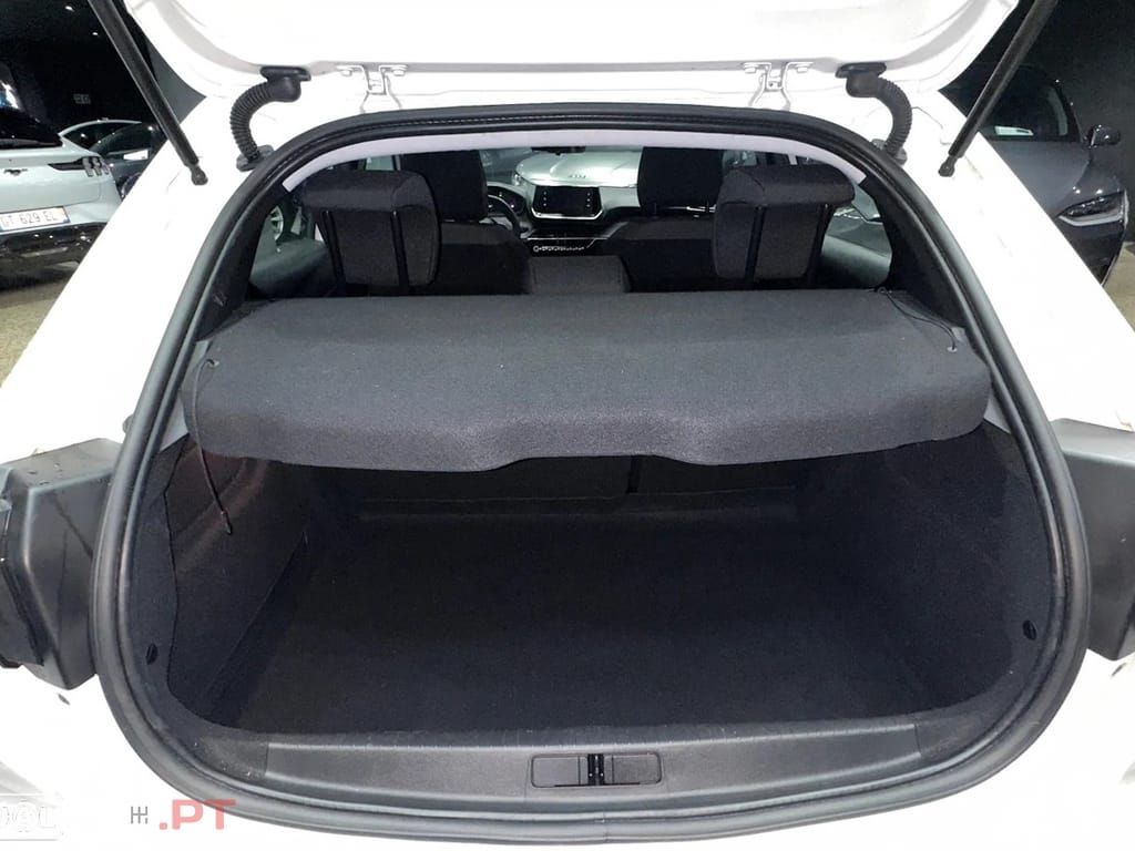 Peugeot E-208 50 kWh Allure Pack