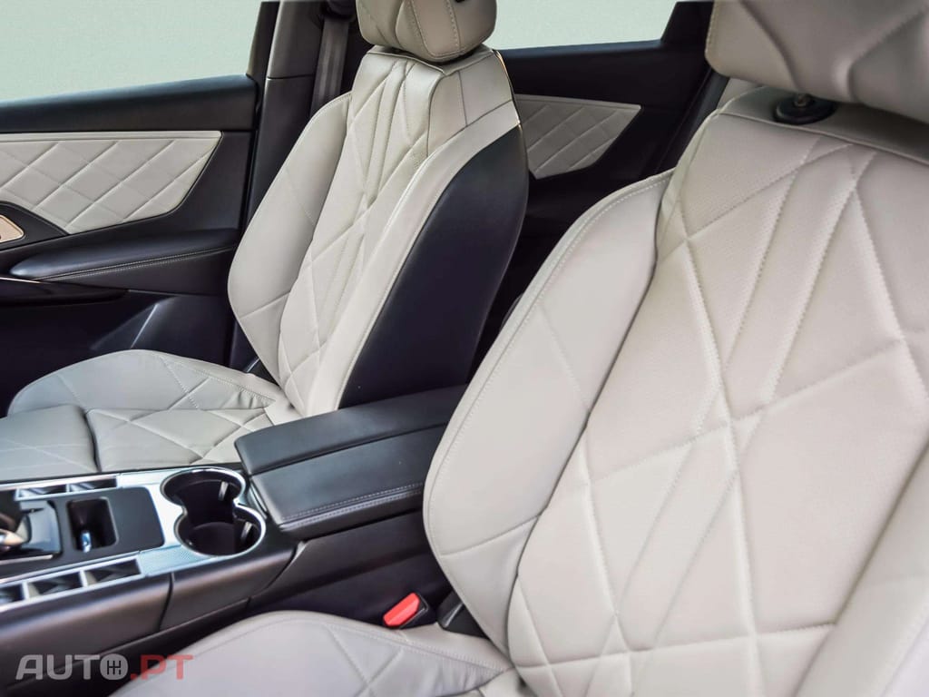 DS DS7 Crossback E-Tense 4x4 Rivoli 300cv