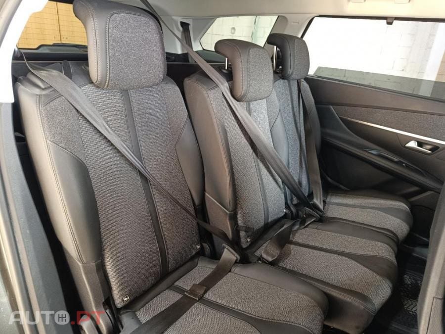 Peugeot 5008 1.5 BlueHDi Allure EAT8