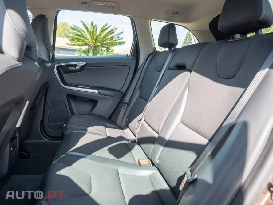 Volvo XC60 2.0 D3 Summum Geartronic