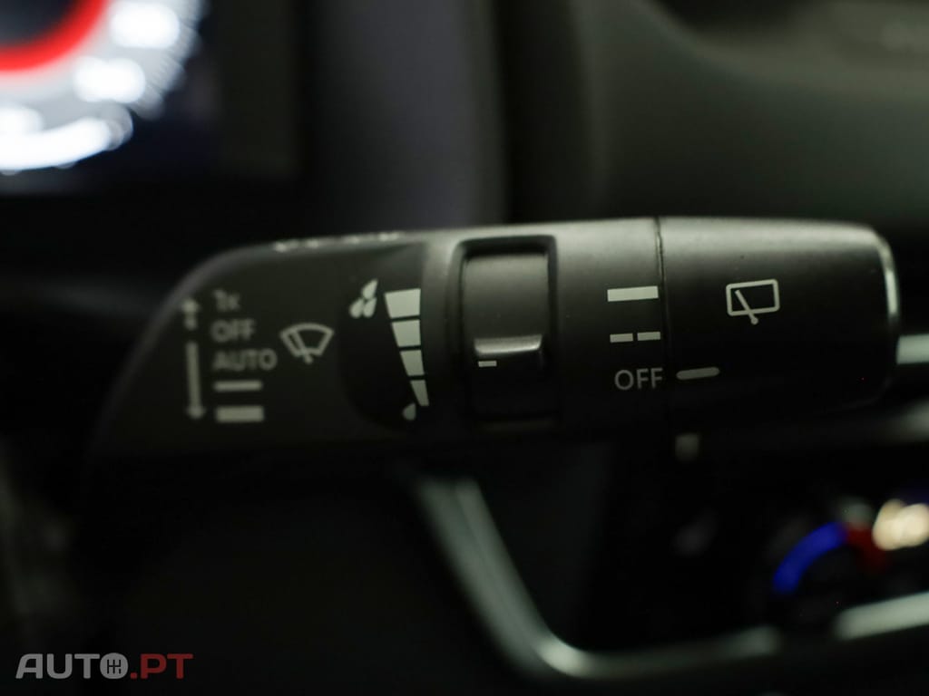Nissan Qashqai Qashqai 1.3 DIG-T N-Connecta LED Xtronic