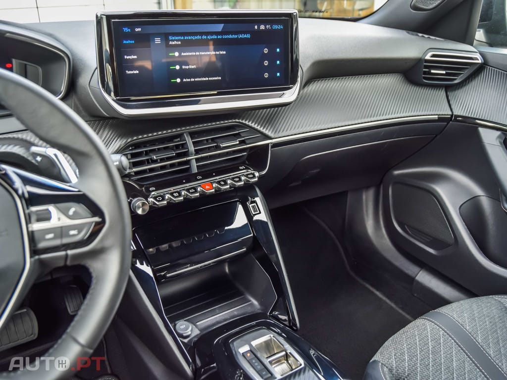 Peugeot 2008 1.2 PureTech Allure EAT8