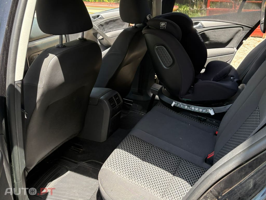 Volkswagen Golf VI