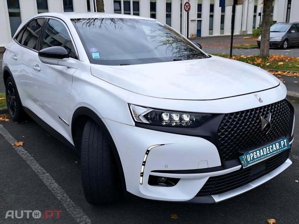 DS DS7 Crossback E-Tense Performance Line EAT8
