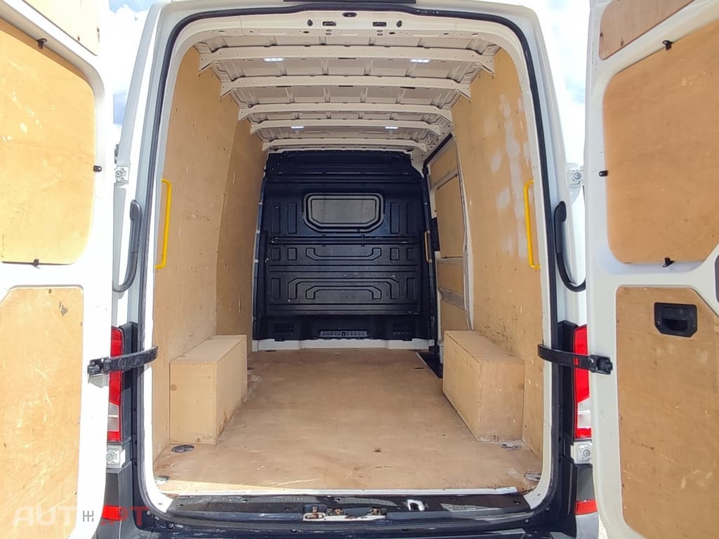 Volkswagen Crafter 30 2.0 TDI Medio Tecto Alto