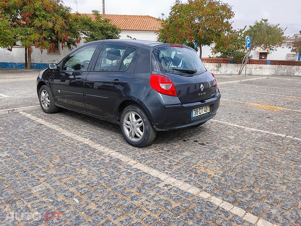 Renault Clio II