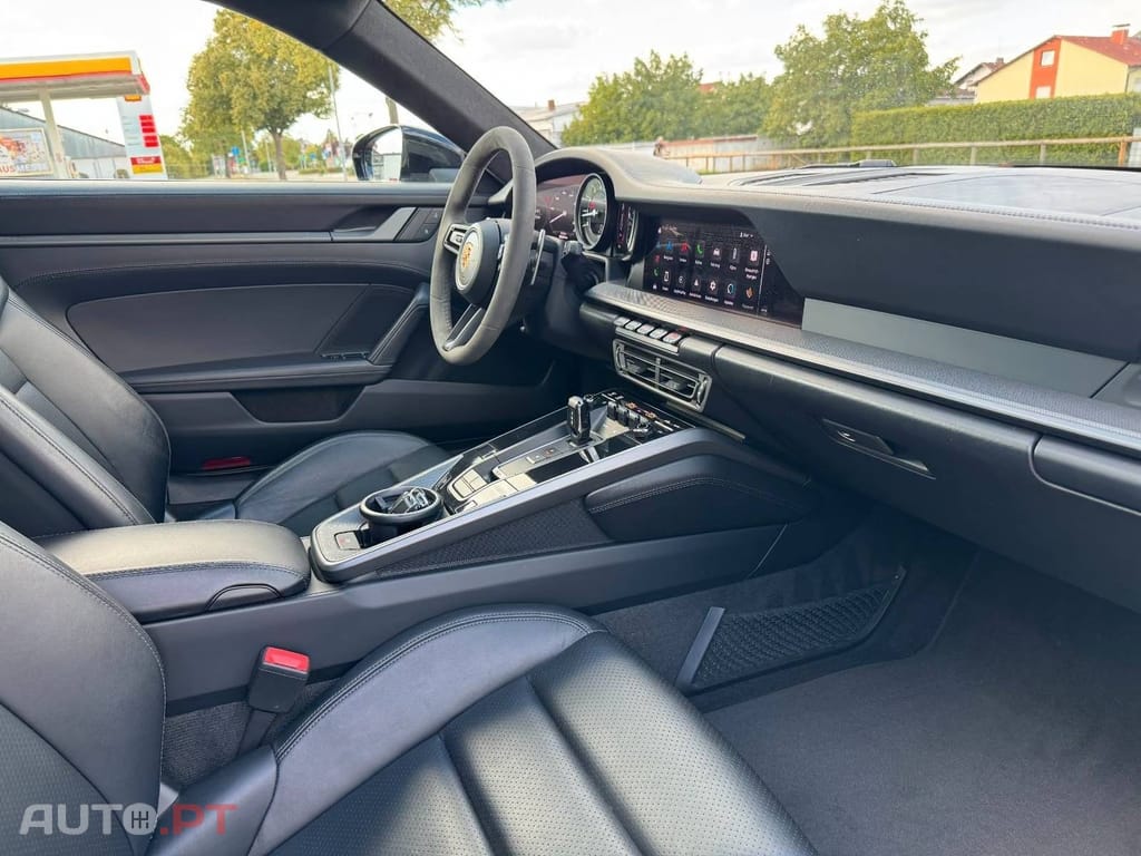 Porsche 911 Carrera