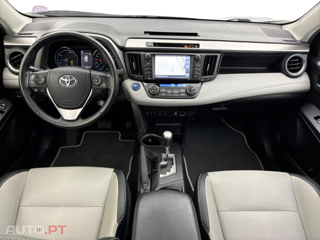 Toyota RAV4 2.5 HDF Lounge AWD-i