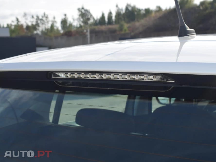 Peugeot 308 1.5 BlueHDi Business Line