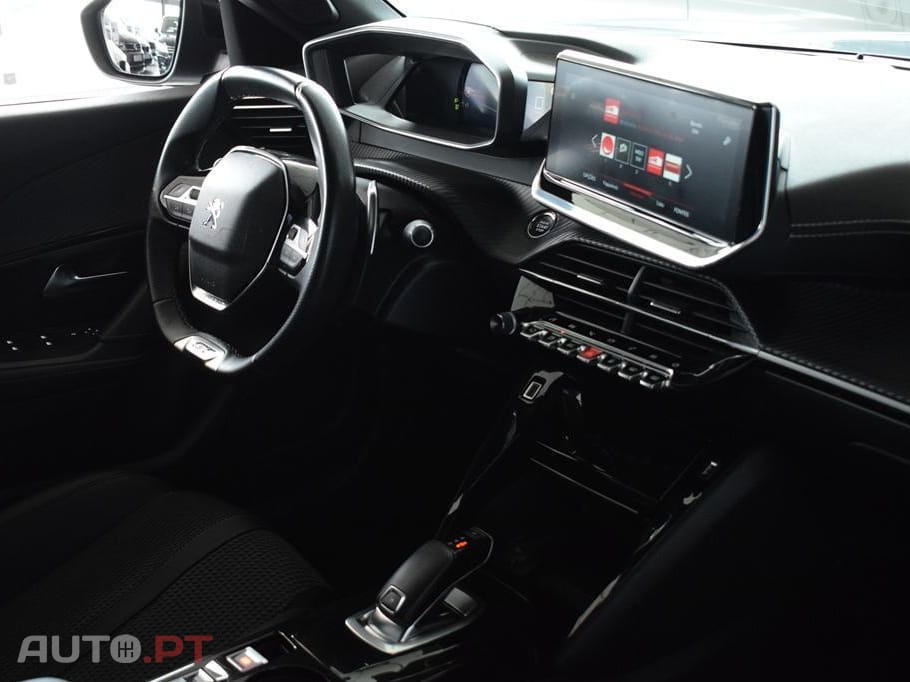 Peugeot 2008 1.5 BlueHDi GT EAT8