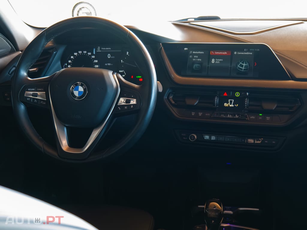 BMW 116 d Linha Sport Auto
