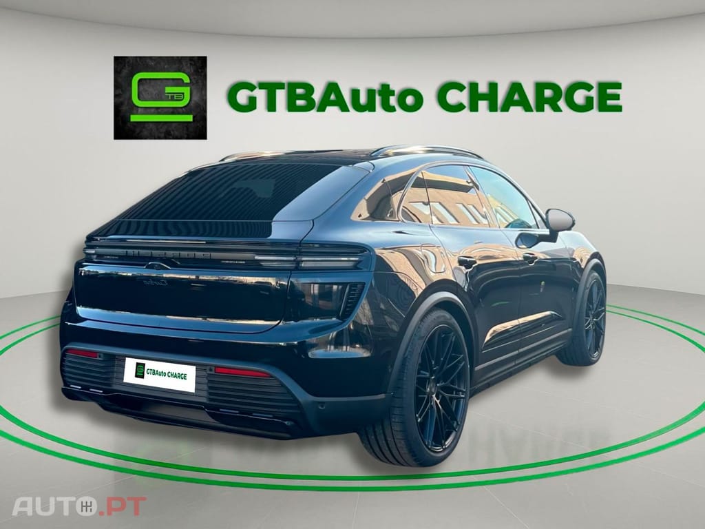 Porsche Macan I.V.A DEDUTIVEL Turbo 