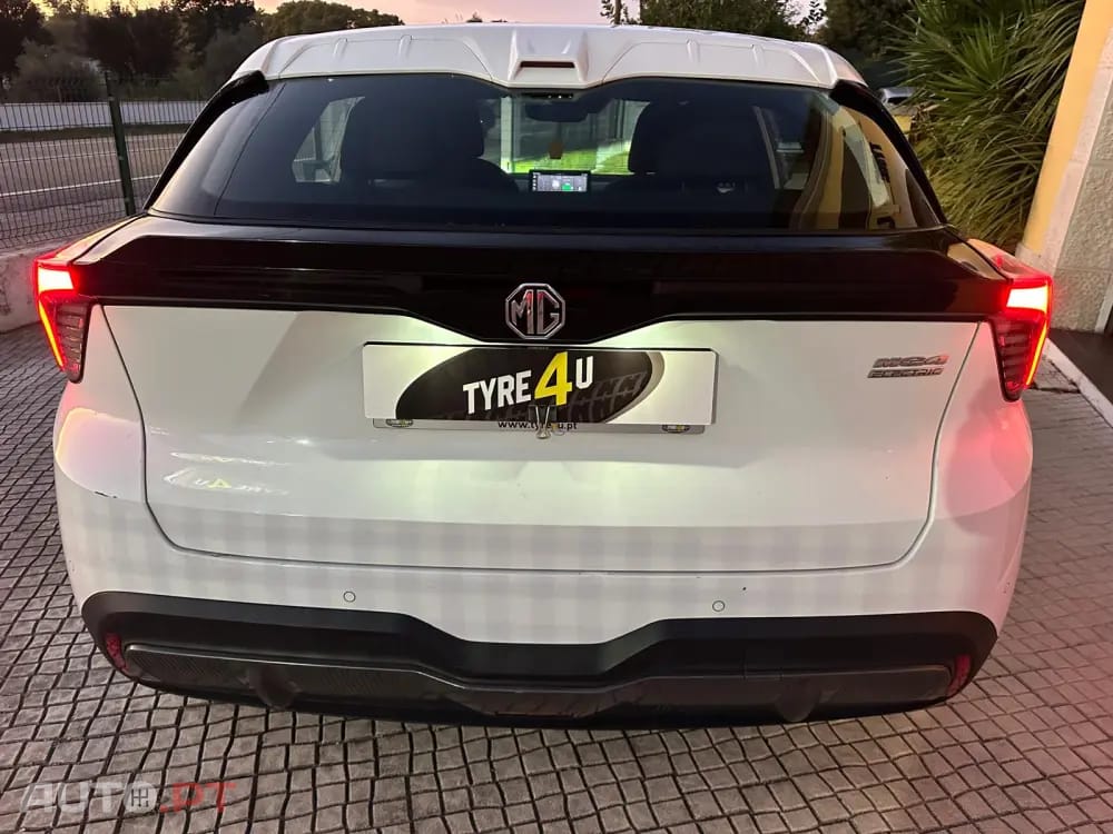 MG MG4 51 kWh Standard