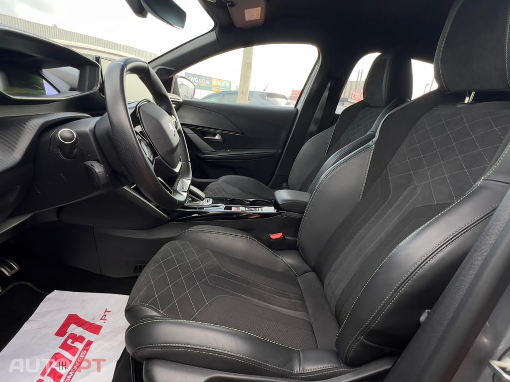 Peugeot E-208 50 kWh GT