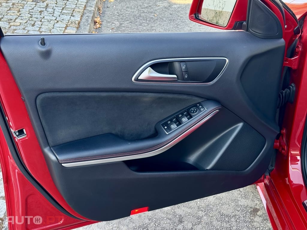 Mercedes-Benz A 180 d AMG Line