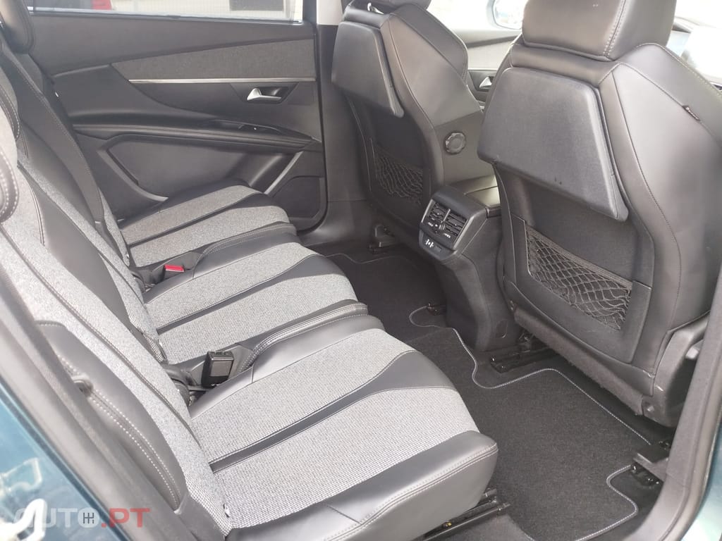 Peugeot 5008 1.2 PureTech Allure Grip Control