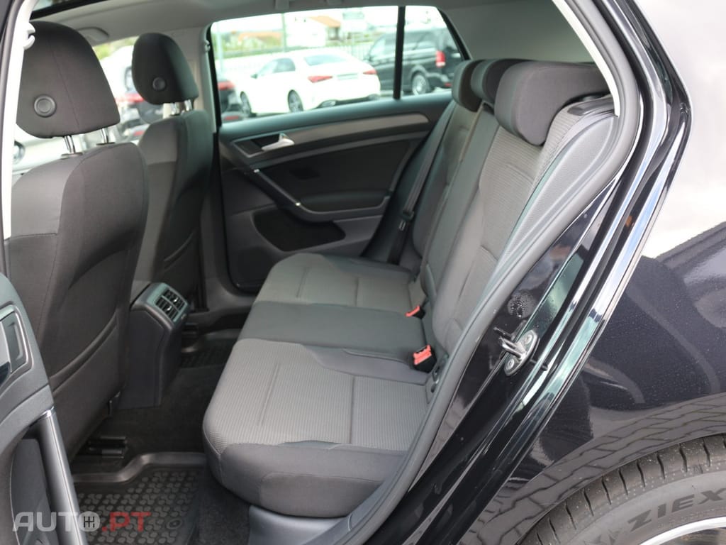 Volkswagen Golf 2.0 TDi Confortline