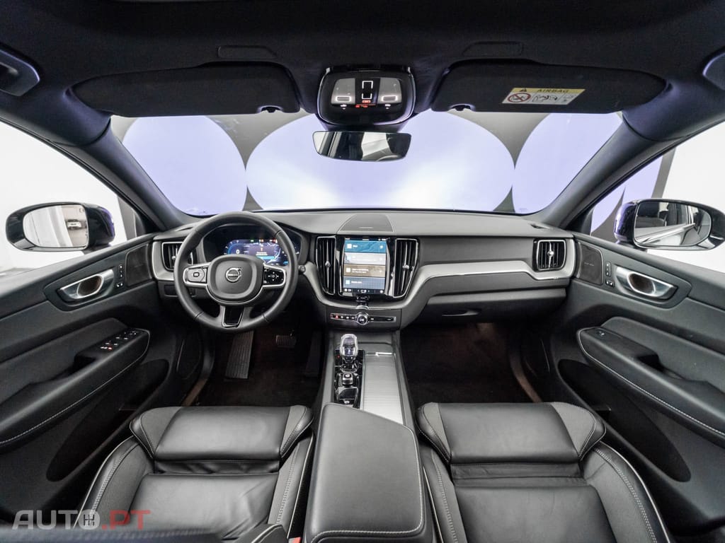 Volvo XC60 2.0 T6 PHEV Black Edition AWD