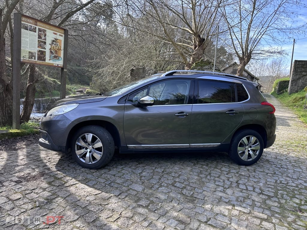 Peugeot 2008 PureTech 100 Allure