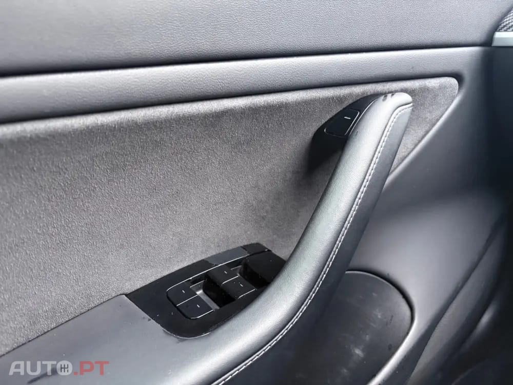 Tesla Model 3 Long Range Tração Integral Premium