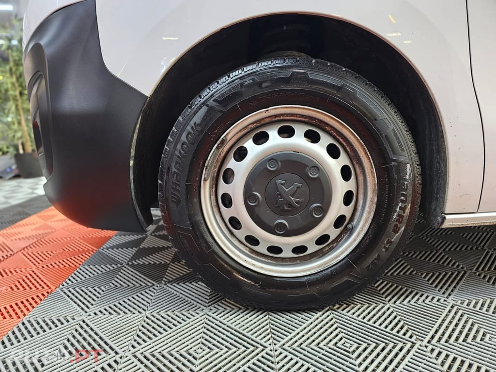 Peugeot Expert 1.5 BlueHDi L2H1 Standard