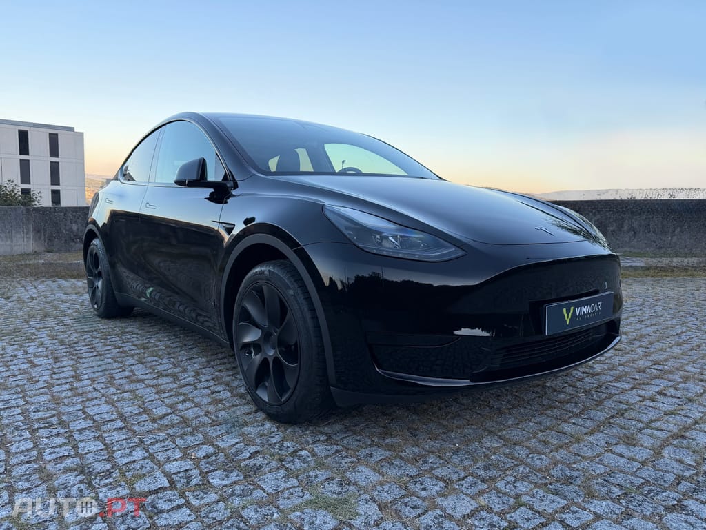 Tesla Model Y RWD