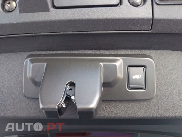 Renault Scénic E-Tech 100% elétrico 220cv iconic