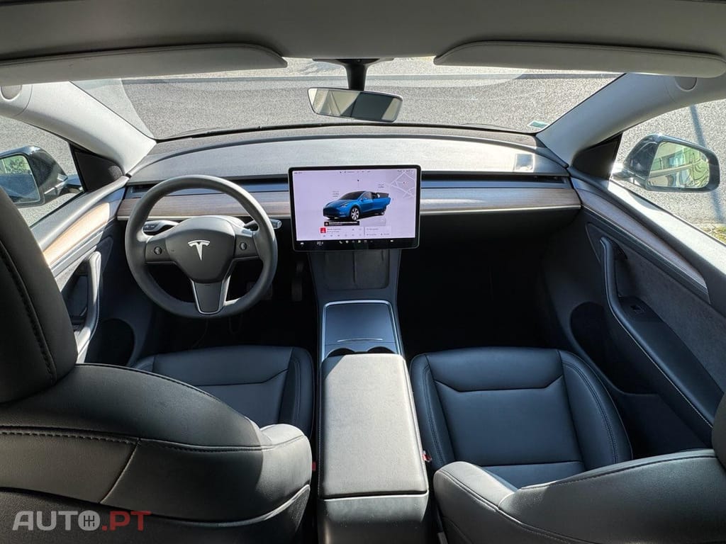 Tesla Model Y RWD