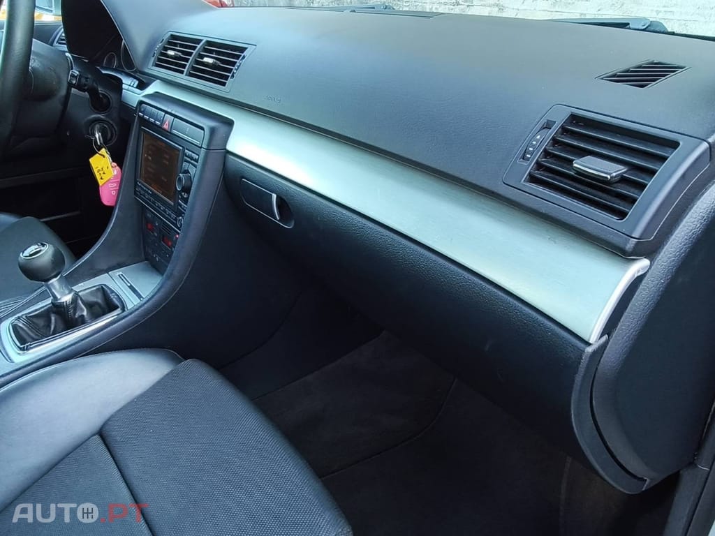 Audi A4 2.0 TDI S-line