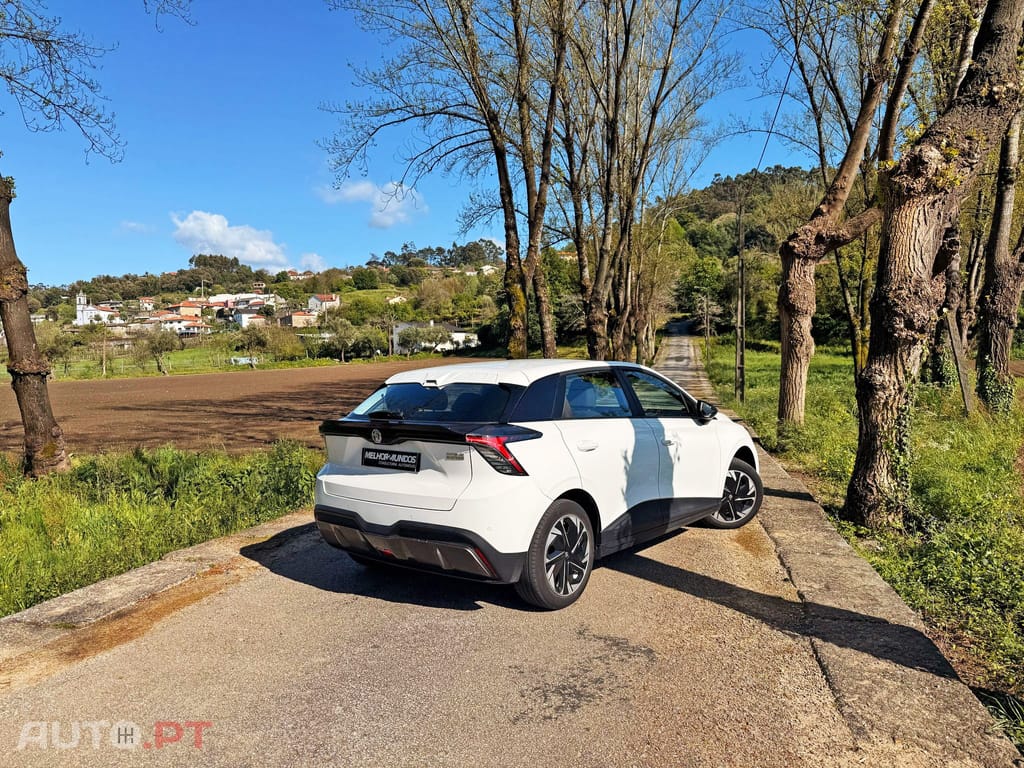 MG MG4 51 kWh Standard