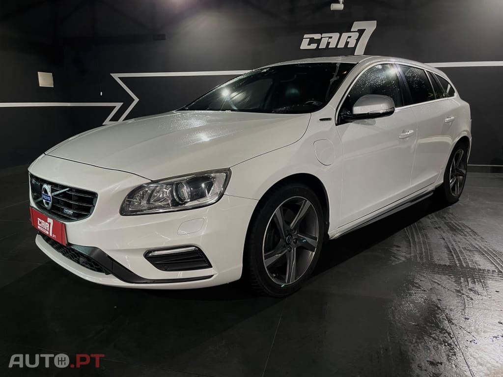 Volvo V60 2.4 D6 R-Design Momentum AWD Phev