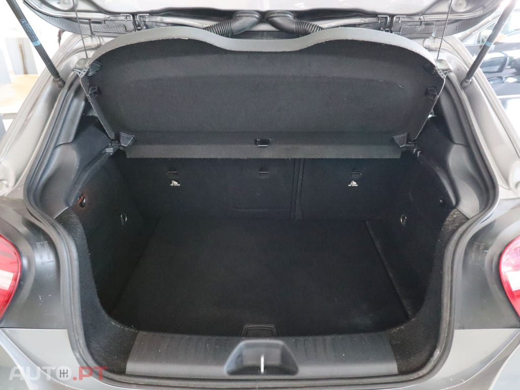 Mercedes-Benz A 180 CDI (BlueEFFICIENCY) 7G-DCT Urban