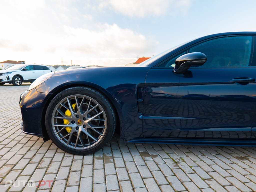 Porsche Panamera 4 Executive