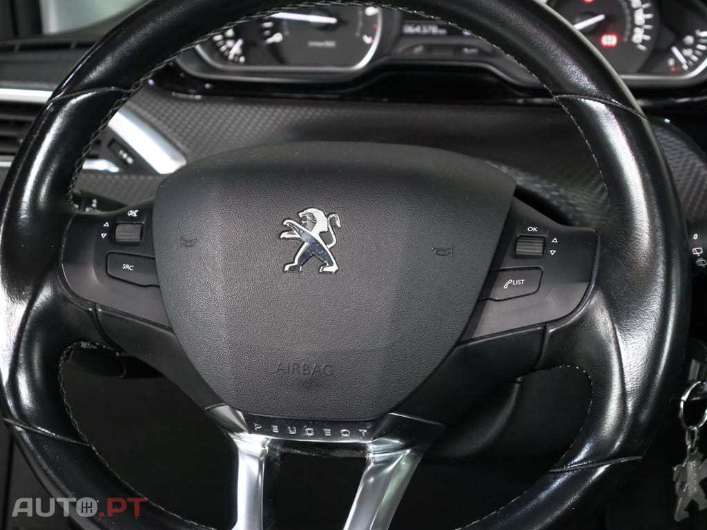 Peugeot 208 1.2 PureTech Allure Pack