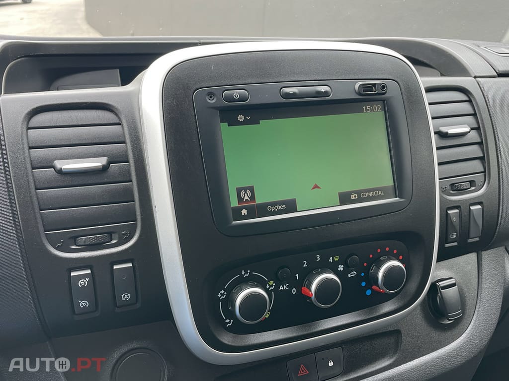 Renault Trafic 2.0 dCi IVA Dedutível